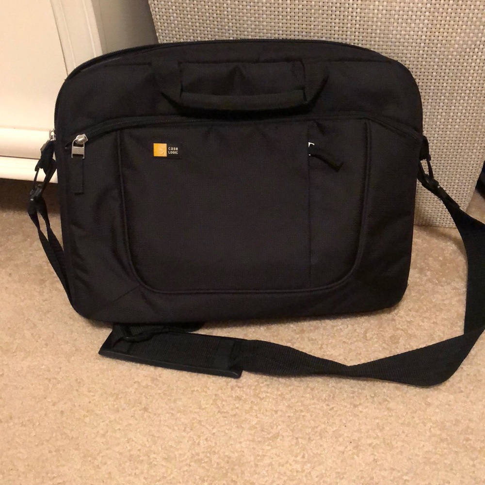 Laptop carrier